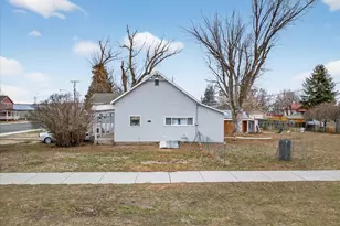 295 E St, North Powder, OR 97867 - Photo 5