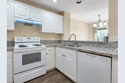 6564 NW Wenmarie Dr, Portland, OR 97229 - Photo 5