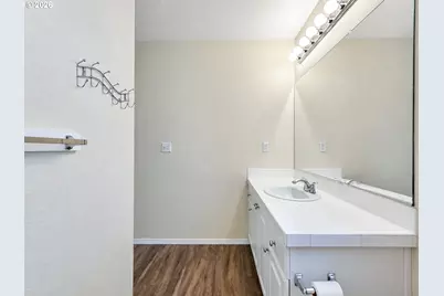 6564 NW Wenmarie Dr, Portland, OR 97229 - Photo 17