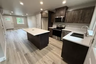 1203 SE Marsters Ave, Roseburg, OR 97470 - Photo 5