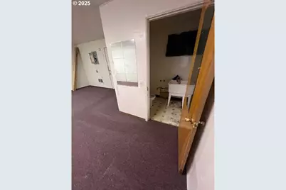 8325 8329 SE Division St, Portland, OR 97266 - Photo 9