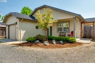 1529 Charnelton Alley, Eugene, OR 97401 - Photo 1