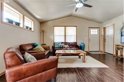 1529 Charnelton Aly, Eugene, OR 97401 - Photo 7