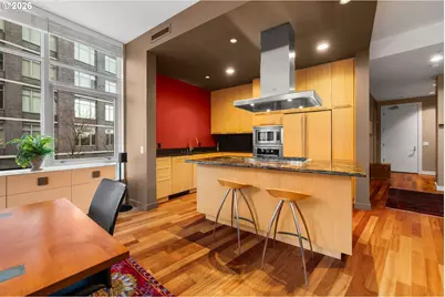 949 NW Overton St #301, Portland, OR 97209 - Photo 9