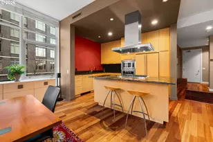 949 NW Overton St, Portland, OR 97209 - Photo 9