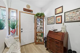 4135 Forsythia St, Springfield, OR 97478 - Photo 5