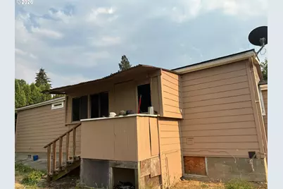 799 Hardcastle Ave, Woodburn, OR 97071 - Photo 3
