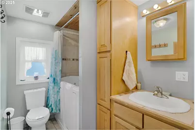 10025 NE Ward Rd, Brush Prairie, WA 98606 - Photo 15