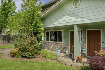 1520/1522 E Washington Ave, Cottage Grove, OR 97424 - Photo 3
