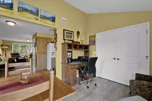 1520/1522 E Washington Ave, Cottage Grove, OR 97424 - Photo 19