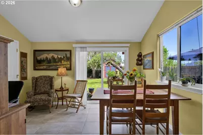 1520/1522 E Washington Ave, Cottage Grove, OR 97424 - Photo 17