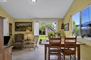 1520/1522 E Washington Ave, Cottage Grove, OR 97424 - Photo 17