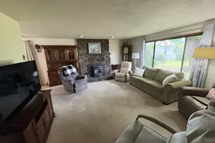 392 S 37th St, Springfield, OR 97478 - Photo 19