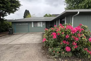 392 S 37th St, Springfield, OR 97478 - Photo 11