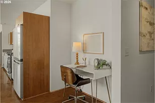 1221 SW 10th Ave, Portland, OR 97205 - Photo 11