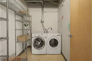 1221 SW 10th Ave, Portland, OR 97205 - Photo 27