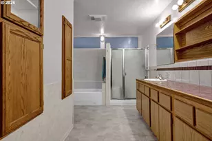 56642 McKenzie Hwy, McKenzie Bridge, OR 97413 - Photo 25