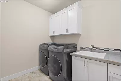 16649 SW Friendly Ln, Beaverton, OR 97007 - Photo 37