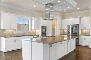 16649 SW Friendly Ln, Beaverton, OR 97007 - Photo 11