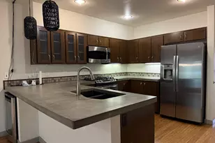 3114 SW Dolph Ct, Portland, OR 97219 - Photo 5