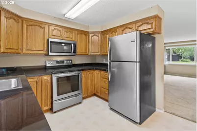 8217 N Fowler Ave, Portland, OR 97217 - Photo 13
