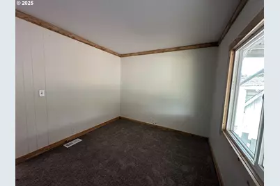 359 N 8th St, Lakeside, OR 97449 - Photo 11