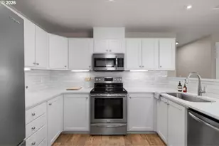 1819 NE 101st Ave, Hillsboro, OR 97006 - Photo 9