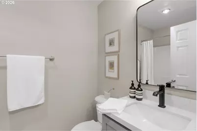 1819 NE 101st Ave #204, Hillsboro, OR 97006 - Photo 15