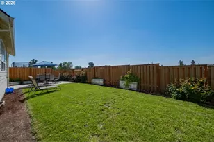 948 Laurel Pl, Silverton, OR 97381 - Photo 37