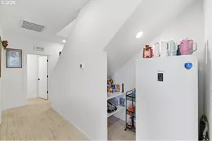 948 Laurel Pl, Silverton, OR 97381 - Photo 23