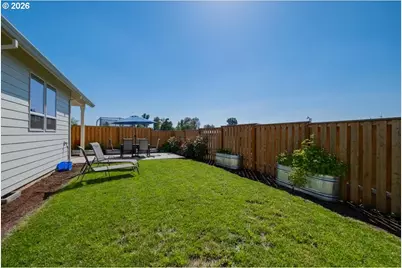 948 Laurel Pl, Silverton, OR 97381 - Photo 39