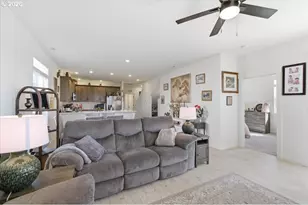 948 Laurel Pl, Silverton, OR 97381 - Photo 15