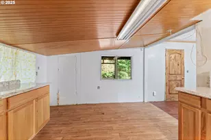 414 Callahan Rd, Roseburg, OR 97471 - Photo 5