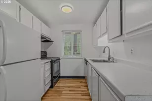 14095 Sw Walker Rd, Beaverton, OR 97005 - Photo 11