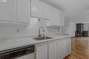 14095 Sw Walker Rd, Beaverton, OR 97005 - Photo 13
