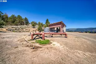 10902 Swan Lake Rd, Klamath Falls, OR 97603 - Photo 19