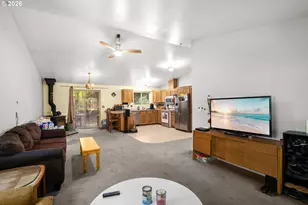 65066 E Riverside Dr, Brightwood, OR 97011 - Photo 11