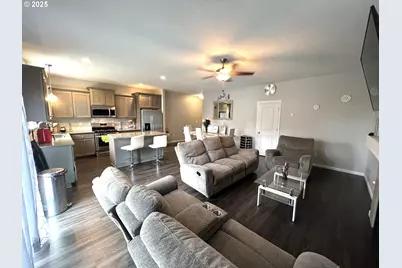 2728 SE Acacia Pl, Gresham, OR 97080 - Photo 7