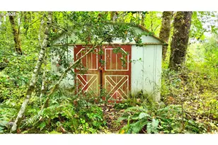 82147 Lost Valley Ln, Dexter, OR 97431 - Photo 13