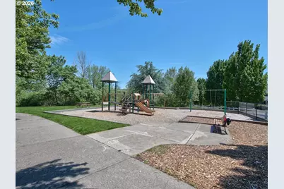 4391 NW Diamondback Dr, Beaverton, OR 97006 - Photo 35