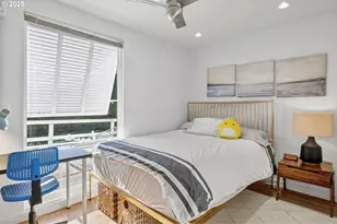 173 NE Bridgeton Rd, Portland, OR 97211 - Photo 13