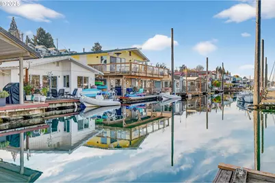 173 NE Bridgeton Rd #13, Portland, OR 97211 - Photo 1