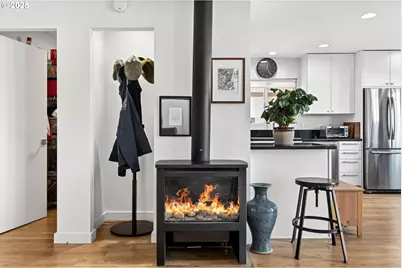 173 NE Bridgeton Rd #13, Portland, OR 97211 - Photo 7