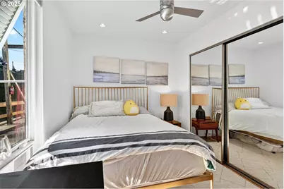 173 NE Bridgeton Rd #13, Portland, OR 97211 - Photo 13