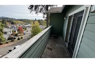 6352 SE Wildlife Estates Dr, Milwaukie, OR 97267 - Photo 9