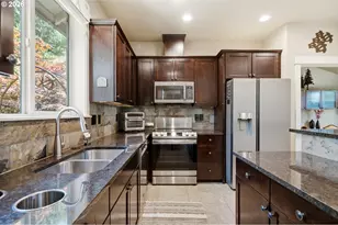 11846 SE Waterleaf Dr, Happy Valley, OR 97086 - Photo 17