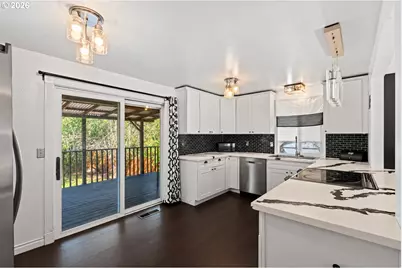 19105 NE Clackamas St, Portland, OR 97230 - Photo 5