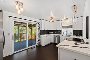 19105 NE Clackamas St, Portland, OR 97230 - Photo 5