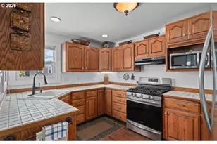 406 W C St, Rainier, OR 97048 - Photo 13