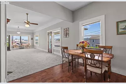 406 W C St, Rainier, OR 97048 - Photo 17